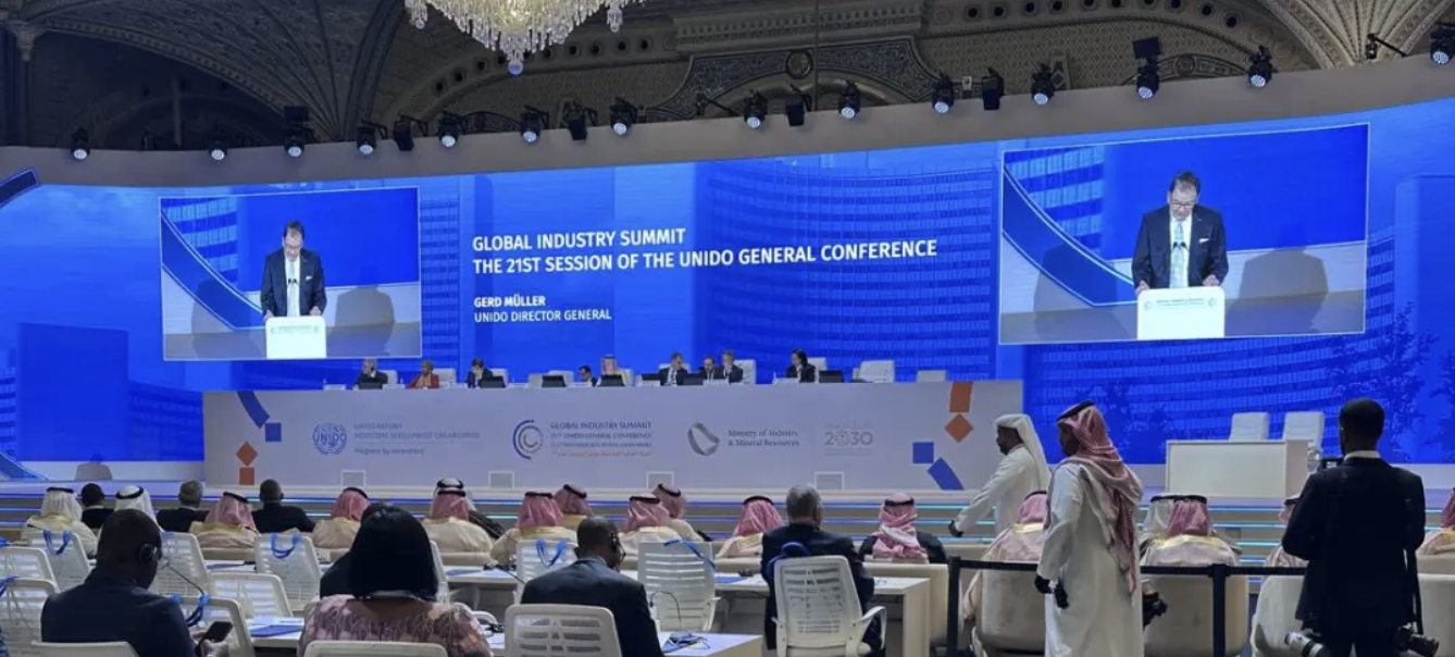 截屏2025-12-01 17.30.29